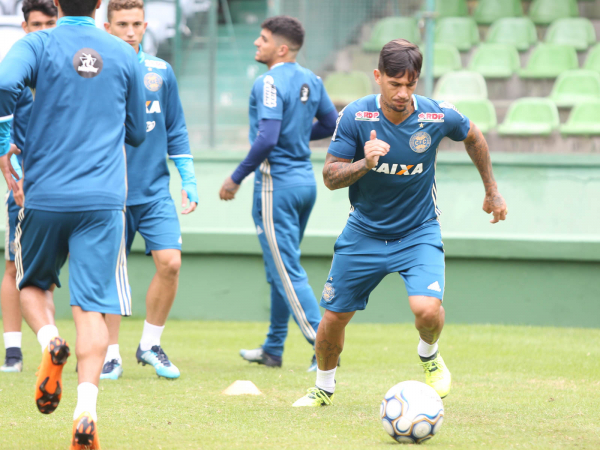 "Jo\u00e3o Paulo: sem Julio Rusch, ele pode ser titular na sexta-feira"