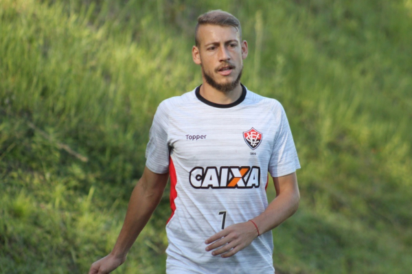 "Uillian Correia: poss\u00edvel refor\u00e7o do Coritiba"
