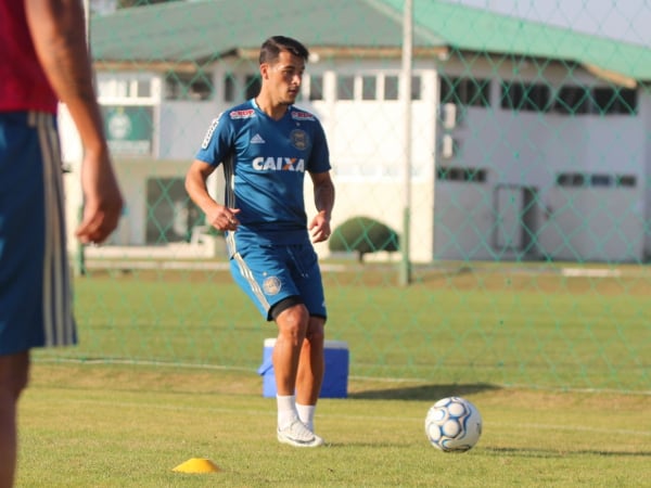 "Belusso: ele treinou como titular no s\u00e1bado"