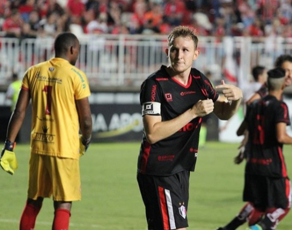 Grampola comemora gol do Joinville