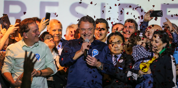 "Alvaro Dias, sobre a desist\u00e
