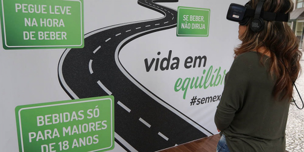 Cabine incentiva o consumo consciente de bebidas","