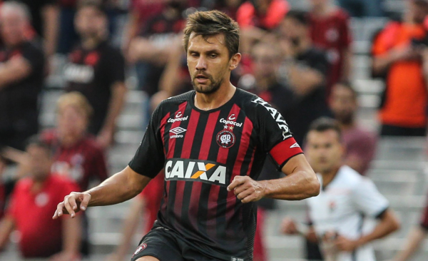 "Paulo Andr\u00e9: destaque no jogo a\u00e9reo"