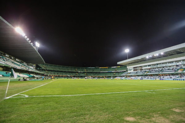 "Couto Pereira: palco do jogo contra o Fortaleza, na \u00faltima rodada da S\u00e9rie B"