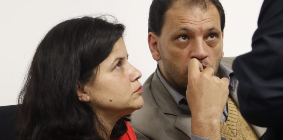 Os pais de Raquel, Maria Cristina Lobo Oliveira e Michael Genofre, acompanharam o anúncio da secretaria de Estado de Segurança