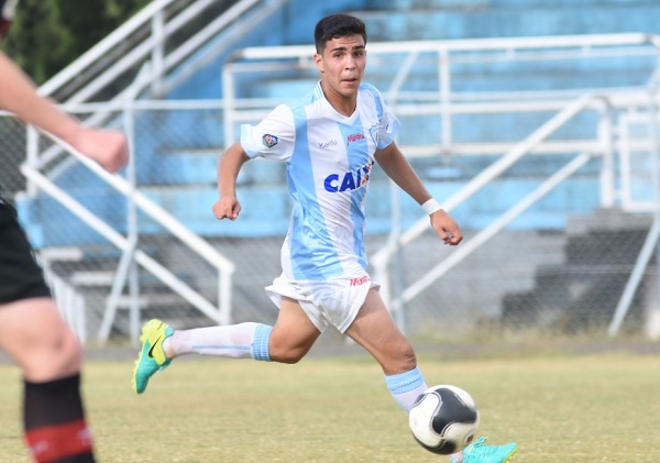 O meia Luquinha: três gols na vitória do Londrina