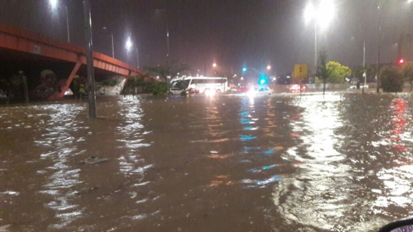 Alagamento em Curitiba, em março de 2018