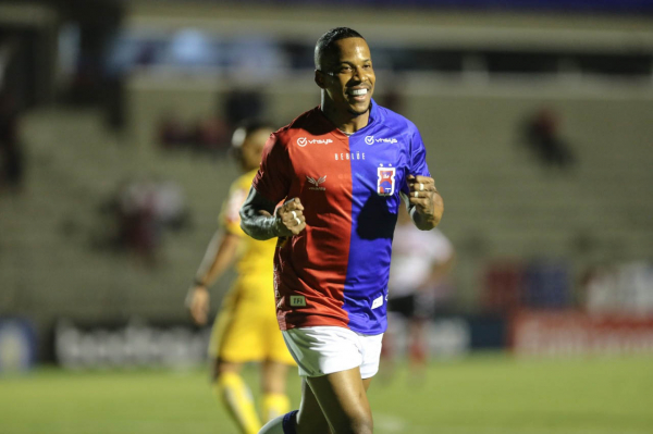 Guilherme Santos: 36 jogos como titular do Paraná Clube