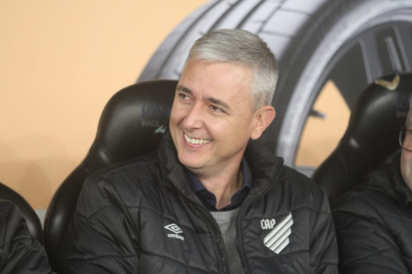 Tiago Nunes