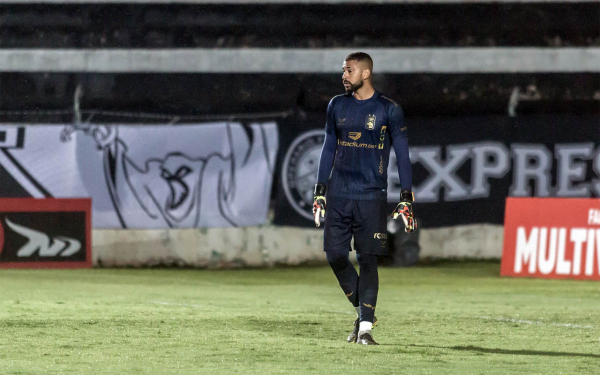 O goleiro Filipe, do Paraná