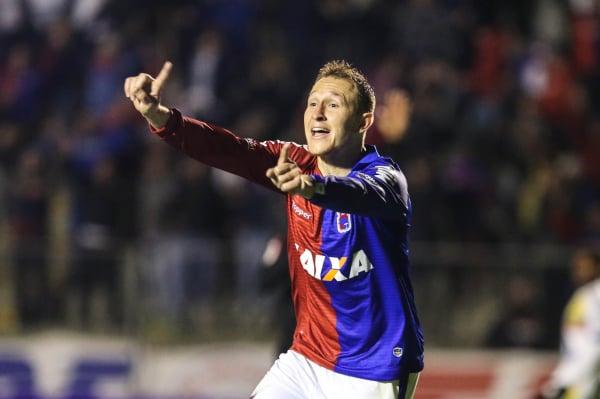 O centroavante Grampola: um gol em nove jogos pelo Joinville em 2019