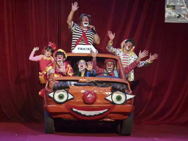 Um dos mais tradicionais circos de Curitiba, o Zanchettini continua sua temporada de apresentações no Parque Barigui