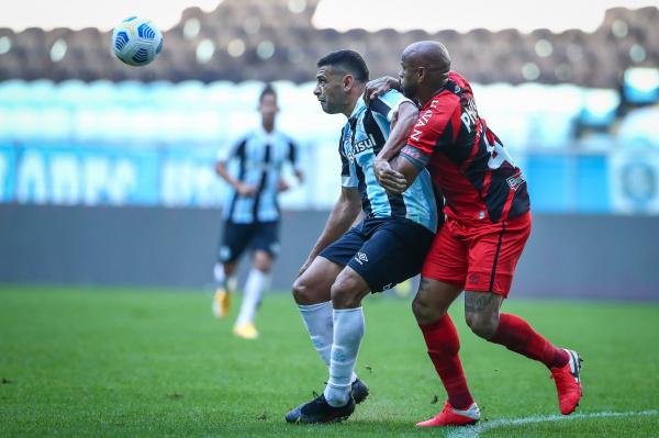 Thiago Heleno, contra o Grêmio