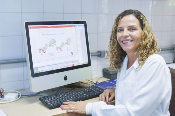 Ana Paula Junqueira Kipnis, pesquisadoras da UFG