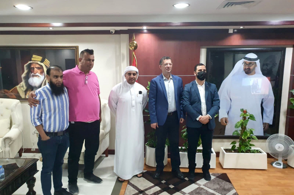 O sheik Jasim Hasson Jumarecebe o presidente da Invest Paraná, Eduardo Bekin
