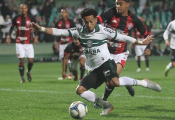 Rafinha: lesão confirmada