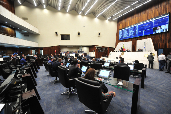 Plenário da Assembleia: para garantir folga antecipada, deputados fizeram quatro sessões consecutivas hoje