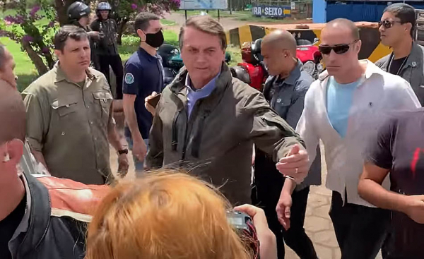 Bolsonaro, na manhã deste domingo