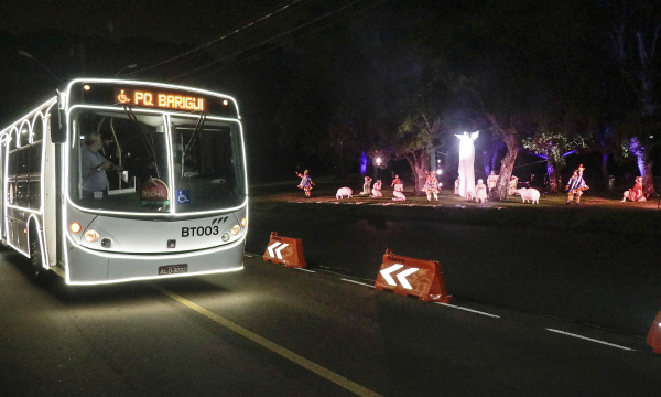Mais duas linhas de ônibus para quem quer aproveitar as atrações do Natal de Curitiba -