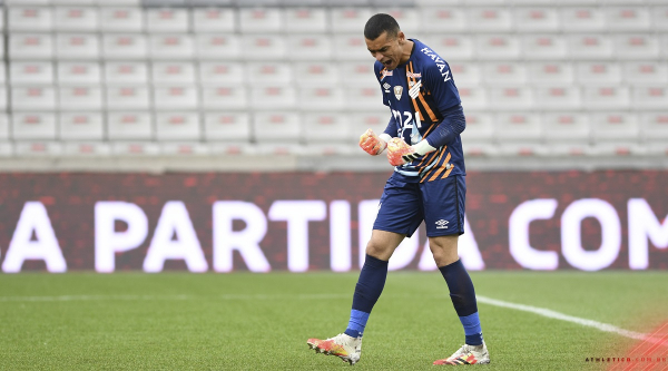 O goleiro Santos: desfalque