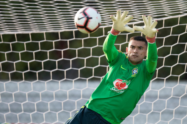 Santos, em treino da seleção brasileira