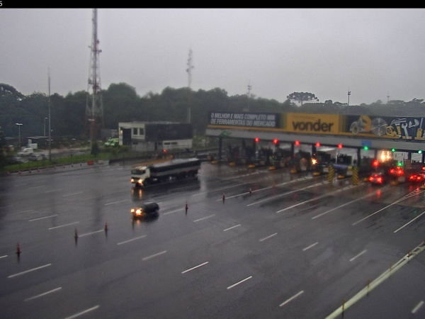 Chuva na BR-277 no final da tarde desta terça