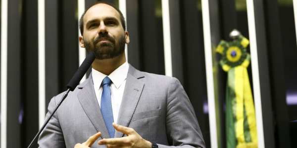 Eduardo Bolsonaro (PSL/SP): "Se a esquerda radicalizar a esse ponto, vamos precisar dar uma resposta. E essa resposta pode ser via um novo AI-5"