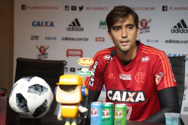 O goleiro César