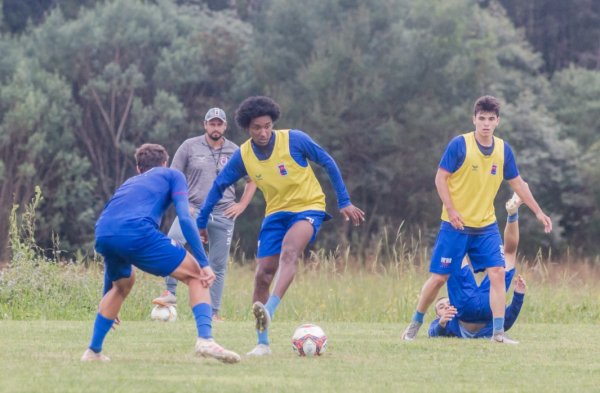 Jogadores do Paraná Clube durante treinamento no Ninho da Gralha, em Quatro Barras