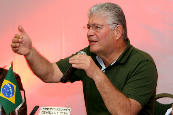 Requião (PT): ex-governador deve ter alta amanhã