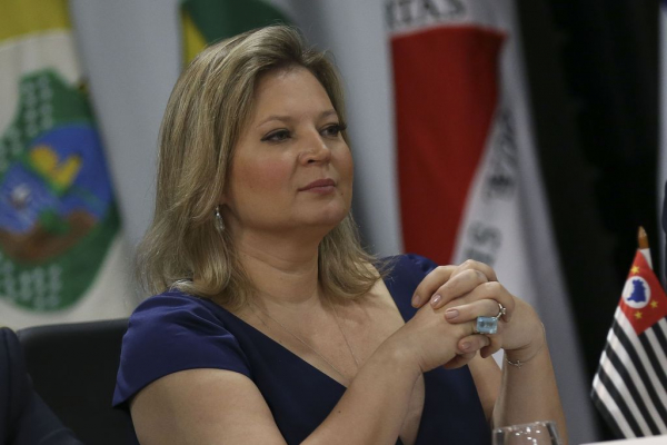 Joice Hasselmann: "Não vou passar a mão na cabeça de moleque mimado"