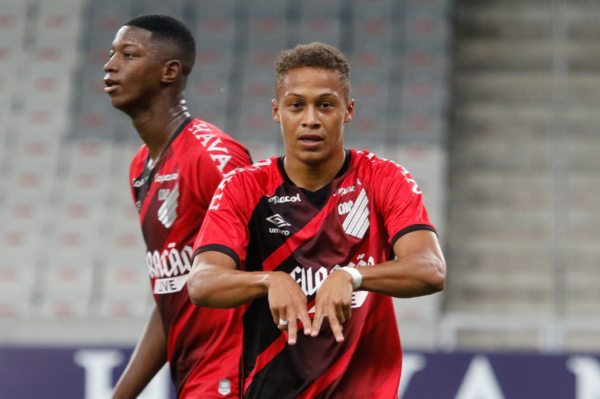 Vitinho: quatro gols na temporada 2021, três deles de fora da área