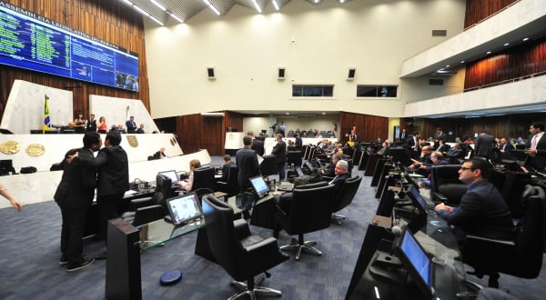 Assembleia: deputados acionaram órgãos de segurança para investigarem origem de mensagens
