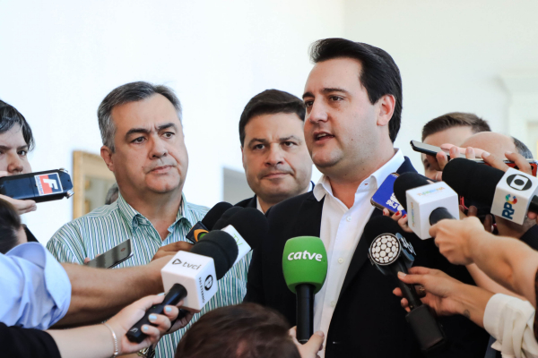 Ratinho Jr (PSD): governador alegou que não cabe ao Executivo decidir sobre orçamento de outros poderes