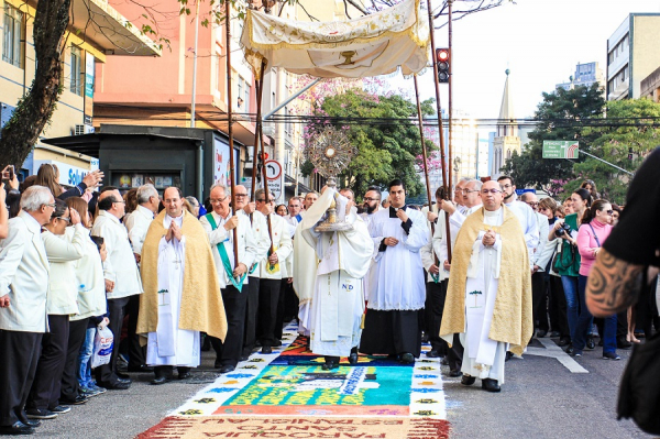 Tradicional solenidade católica vai movimentar o Centro Cívico o dia todo