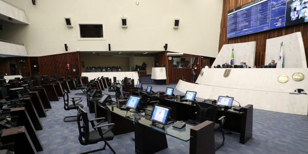 Proposta foi aprovada por 35 votos a 6