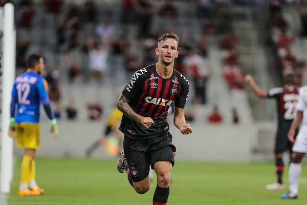 Léo Pereira
