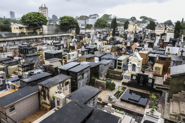 Não haverá missas e cultos.