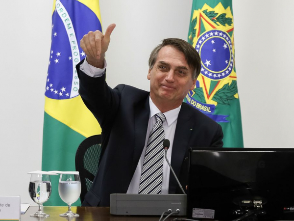 Bolsonaro: áudios mostram que presidente conversou com ex-ministro pelo aplicativo de mensagens Whatsapp três vezes no dia 12 de fevereiro, um dia antes de sua alta médica
