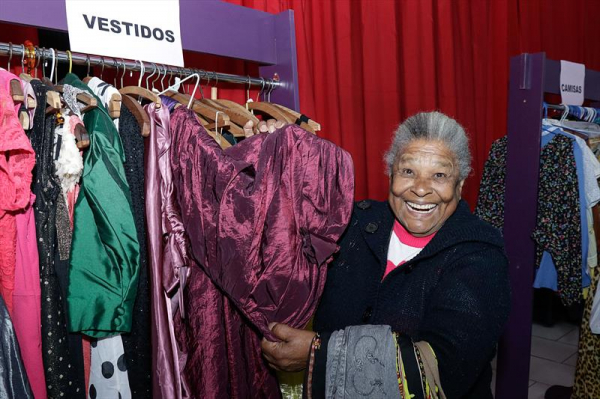 Mulheres da CIC participaram de um dia de informação, orientação e beleza