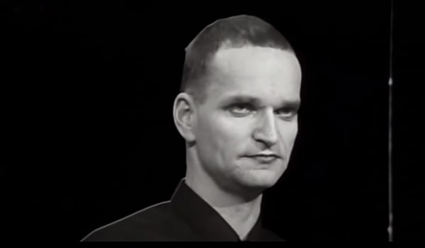 Florian Schneider: alemães do Kraftwerk foram pioneiros da música eletrônica, influenciando vários gêneros, como o hip-hop e o rock