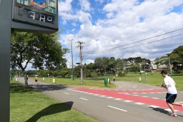 Temperatura em Curitiba chegou a 35ºC mas com sensação de ...