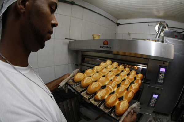 Na quarta-feira o Sindicato da Panificação vende o pãozinho francês sem impostos para o consumidor