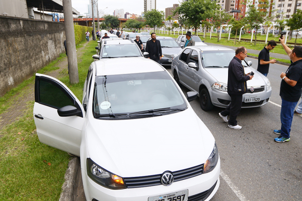Protesto, nesta quarta, reuniu motoristas de aplicativos