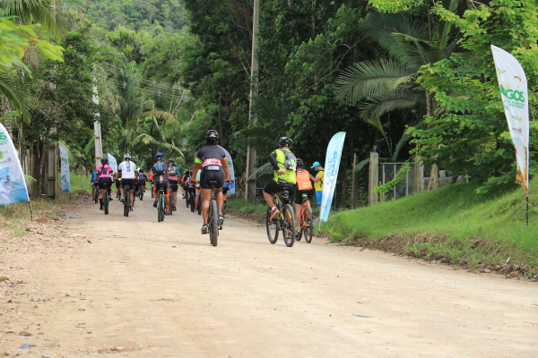 Pedala Paraná é lançado em Guaratuba com a participação de 130 ciclistas