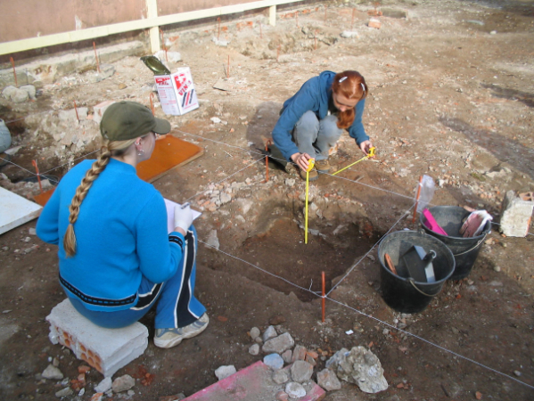 Curso de arqueologia é uma das opções disponibilizadas.