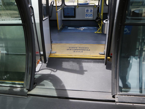 Rampas dos ônibus foram retiradas para realização dos testes