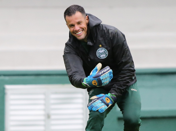Wilson: titular na estreia da Série B