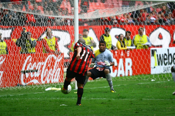 Athletico x Operário em 2011, na Arena da Baixada