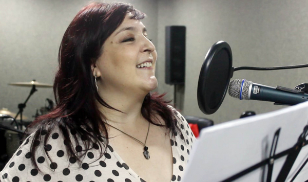 A atriz e diretora Lilyan de Souza: gravações de peças de teatro em radionovelas